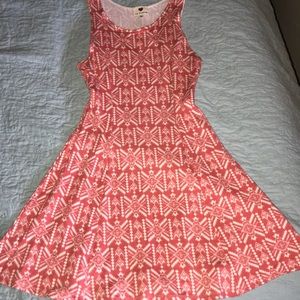 Cute spring dress !